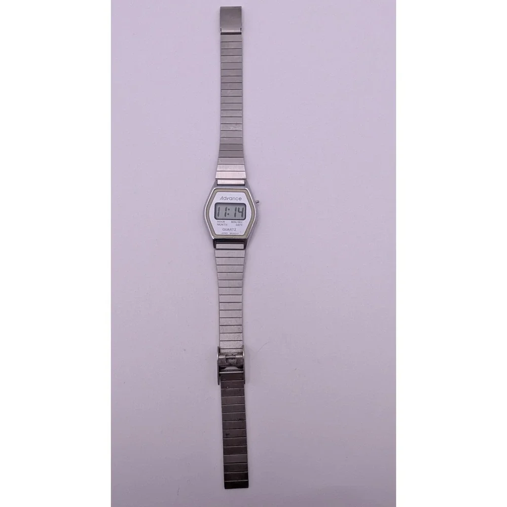 VTG ADVANCE Digital‎ Watch Mens Classic Retro Silver Tone Expandable New Battery